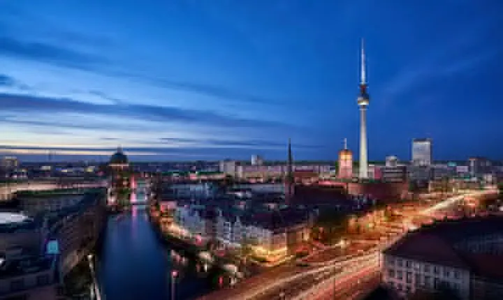 Berlin 4-Course Sunset Dinner Cruise Including Drinks 