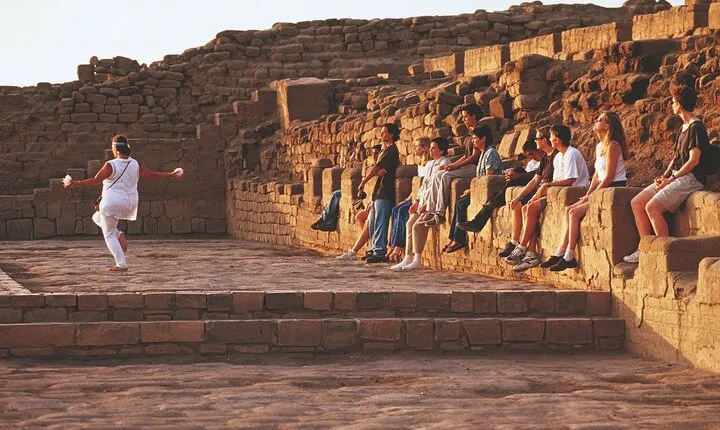 Temple of Pachacamac Half-Day Tour from Lima