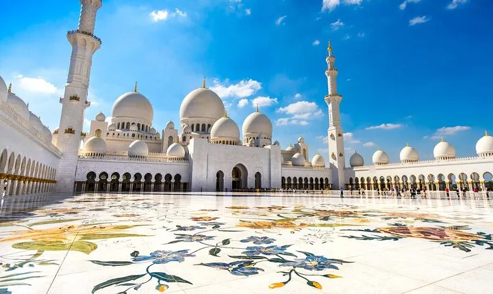 Sheikh Zayed Grand Mosque Tour with Louvre Museum Admission