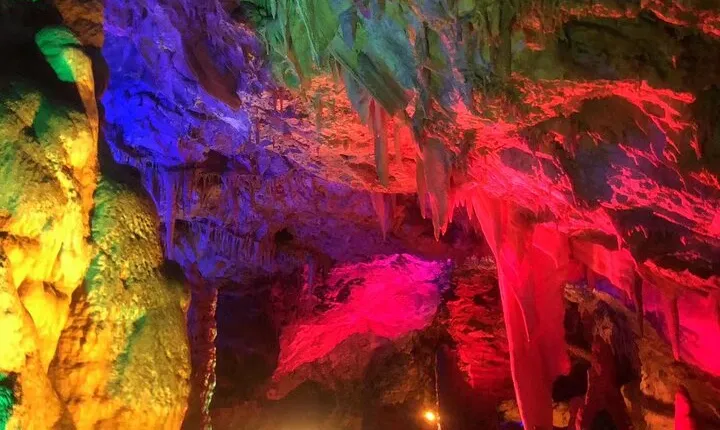 Beijing Outskirts Tour to Jing Dong Karst Cave and Grand Canyon