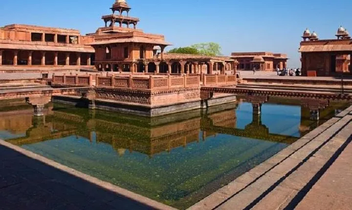 Private Half-Day Tour to Fatehpur Sikri from Agra