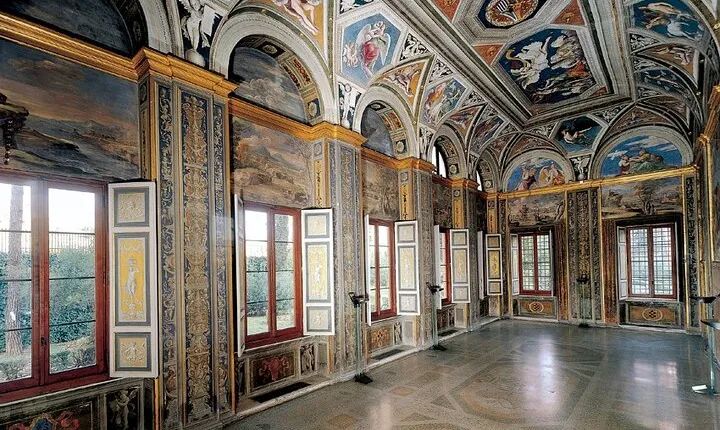 Private Tour of Villa Farnesina, Raphael's Paintings & Trastevere