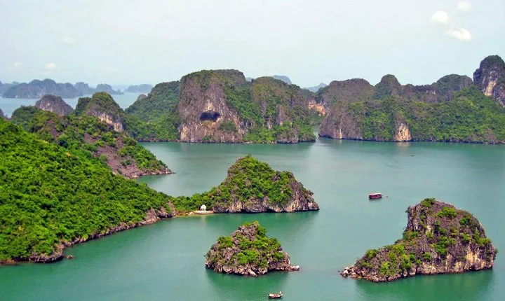 Hanoi Halong 4 Day Tour
