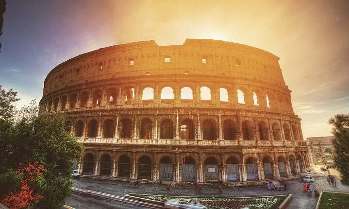 Private Colosseum with Palatine Hill and Roman Forum Tour