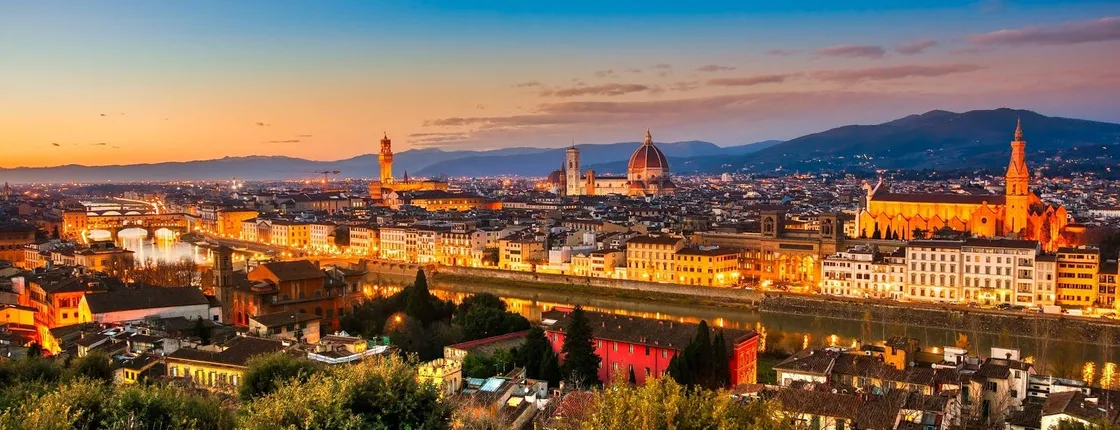 E-bike night tour of Florence with stunning view from Piazzale Michelangelo
