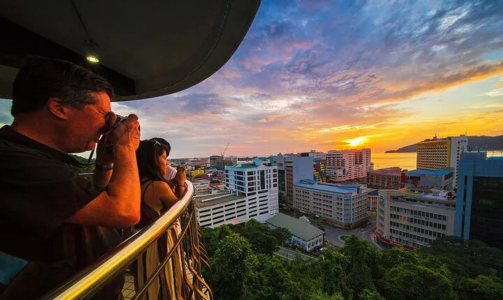 Kota Kinabalu Night Tour with Dinner & Cultural Dance Show