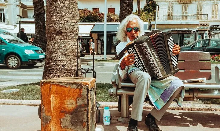 Walking Tour of Cannes for Couples