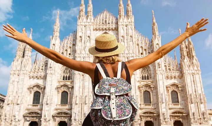 Duomo Milan Cathedral Walking Tour with Audioguide (no ticket)