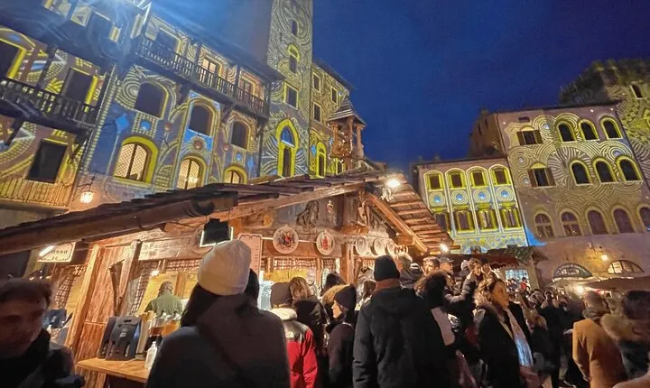 Arezzo and Montepulciano Christmas Markets from Florence