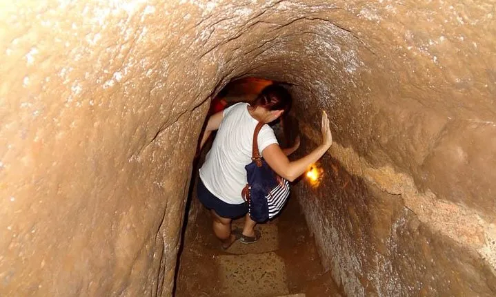 Dmz tour from Hue - Vinh Moc tunnels car tour