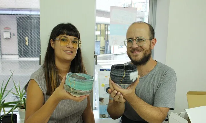 Kintsugi workshop in Osaka with a professional Kintsugi artist