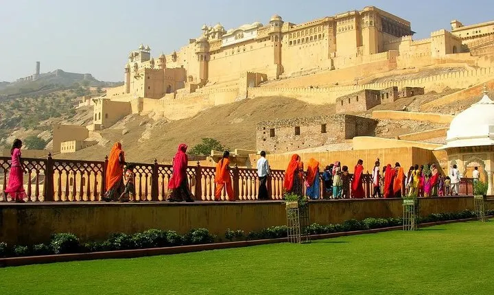 Private One Way Transfer From Mount Abu To Jaipur in AC Vehicle