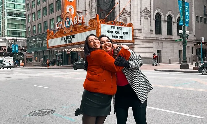 Chicago Insta Walk with Digital and Polaroid Photoshoot