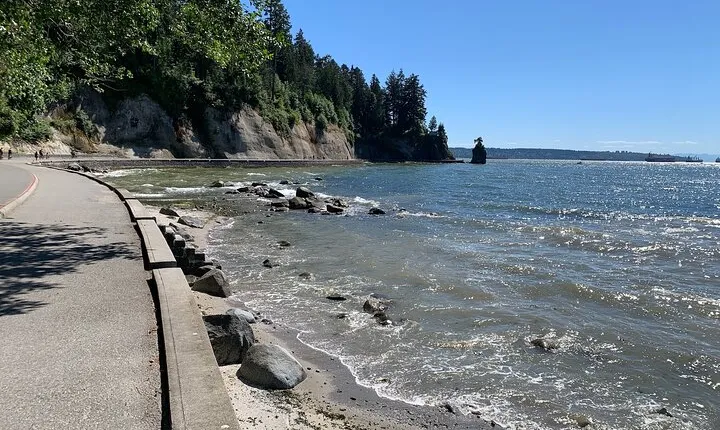 The Ultimate Stanley Park E-Bike Tour