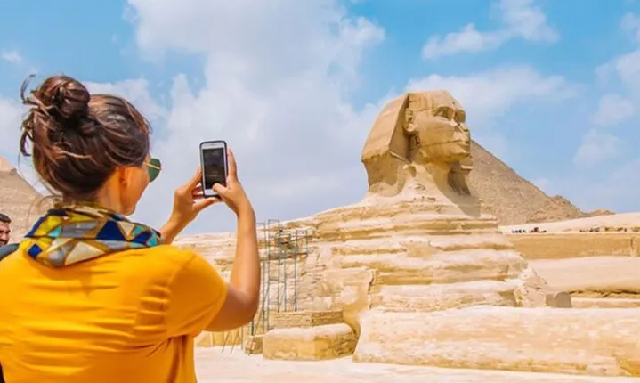 Giza Pyramids, the Sphinx, Islamic, Coptic Cairo Tour