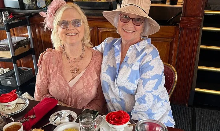 St. Johns River High-Tea Cruise Tour in Sanford