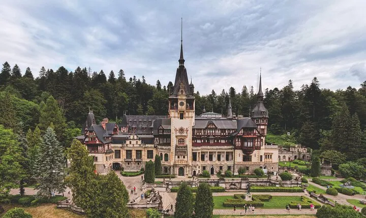 Peles Castle, Bran Castle & Rasnov Fort. private tour from Brasov