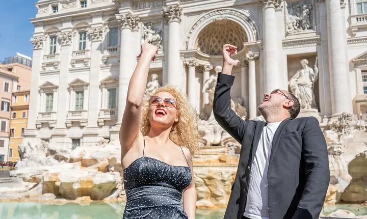 Rome: Your Own Private Photoshoot at the Trevi Fountain