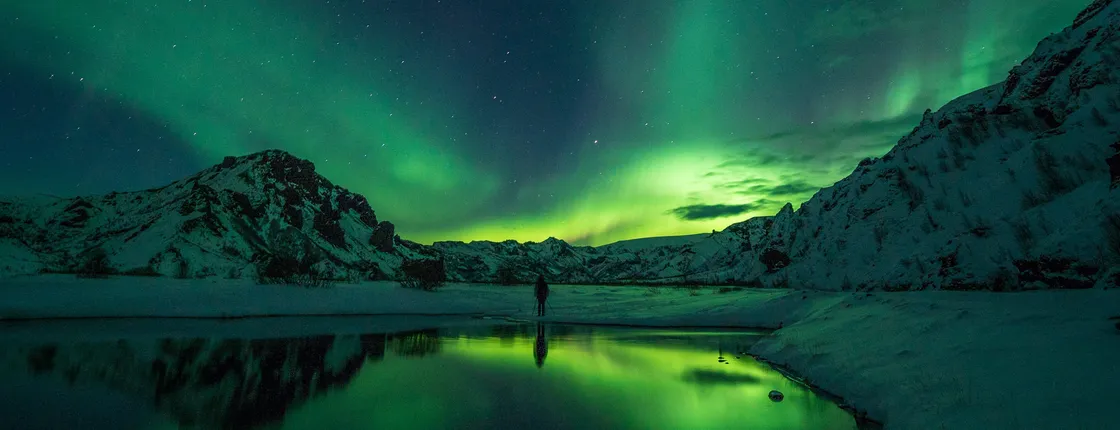 Private Northern Lights Tour – Tailor-Made with Icelandic Treats and Liquor