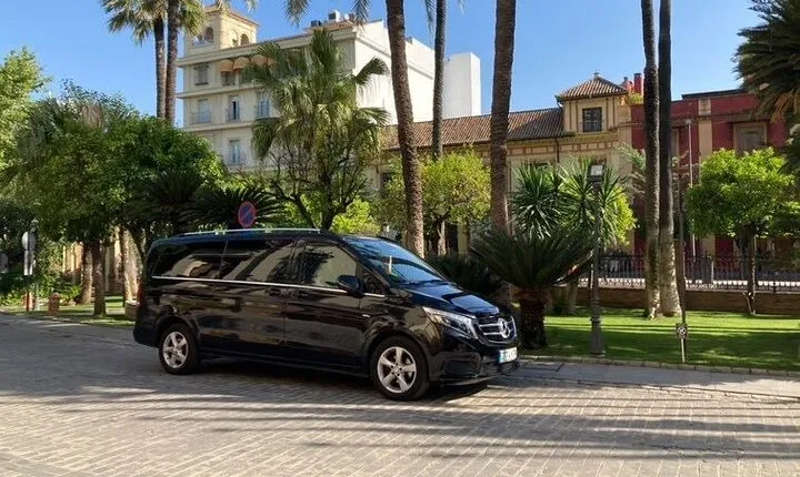 Private transportation from Granada (hotels) to Granada Airport (Grx)