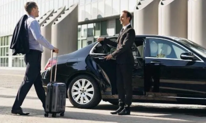 Private Transfers/Taxi From Manchester Airport MAN To Sheffield