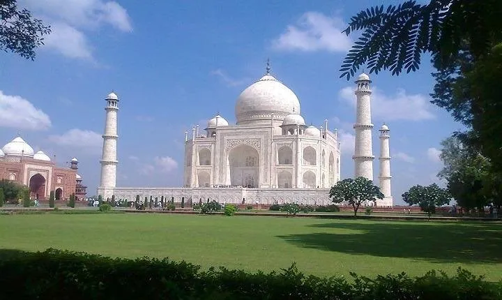 Taj Mahal Tour Visit Agra and Fatehpur Sikri‎