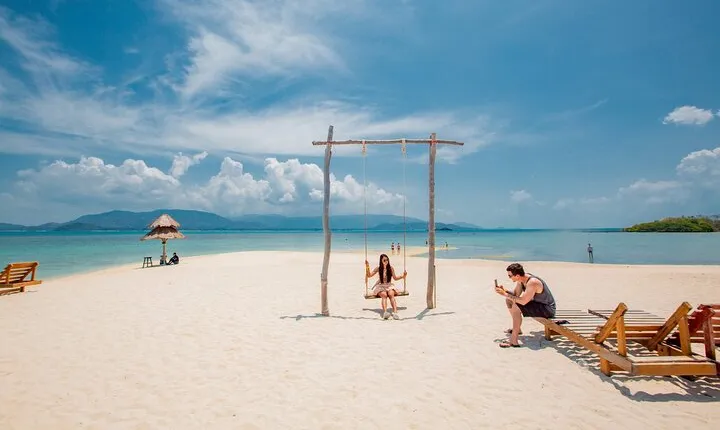 Pig Island Snorkeling & Sightseeing Tour By Speedboat From Koh Samui