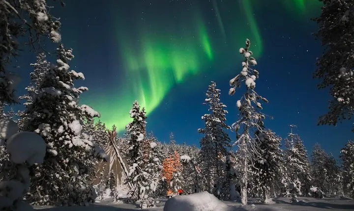 Aurora Borealis Picnic in Rovaniemi