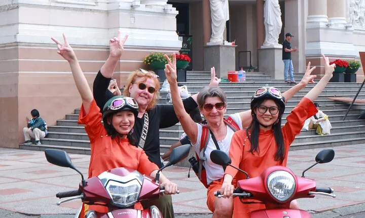 Explore 12- Saigon Street Foods With Your Ao Dai Guide