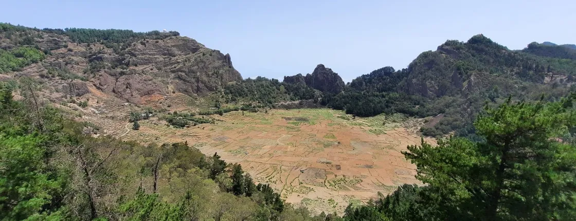 Guided hike from Cova volcano crater to the Green Valley of Paul in Santo Antão