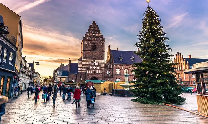 Christmas Charms of Roskilde - Private Walking Tour