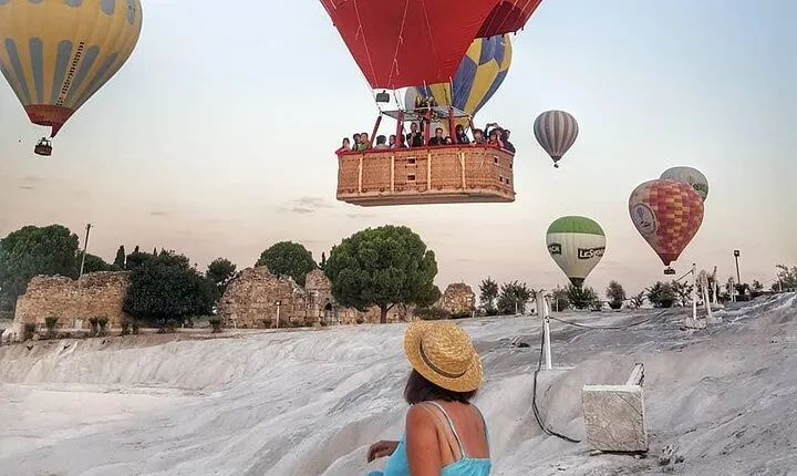 Hot Air Balloon Experience in Pamukkale with Breakfast & Transfer