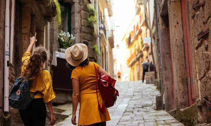Private City Kickstart Tour: Lisbon