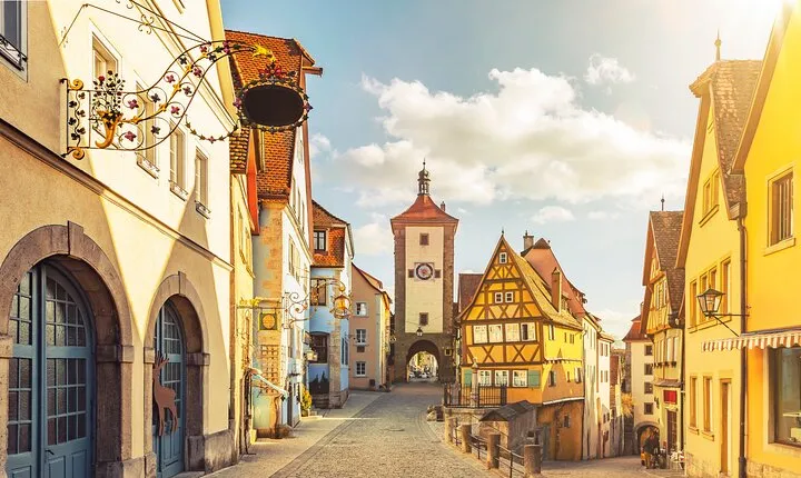 Private tour from Munich to Rothenburg and Harburg