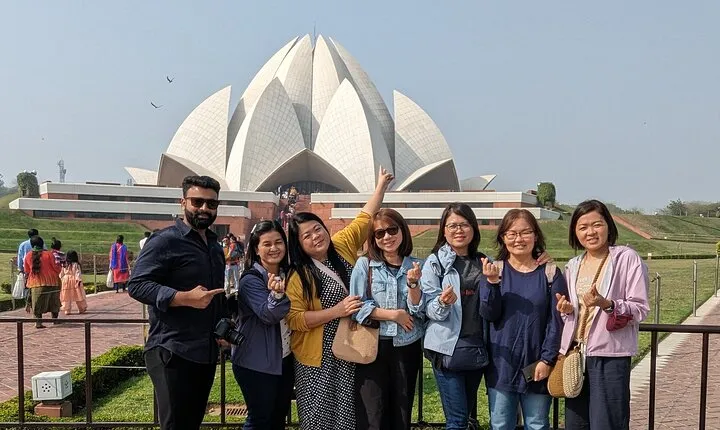 Exclusive Full-Day Guided Tour of Old and New Delhi