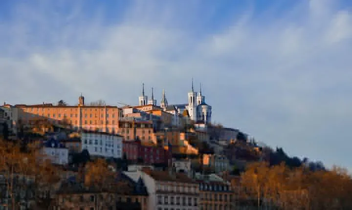 Lyon Scavenger Hunt and Highlights Self-Guided Tour
