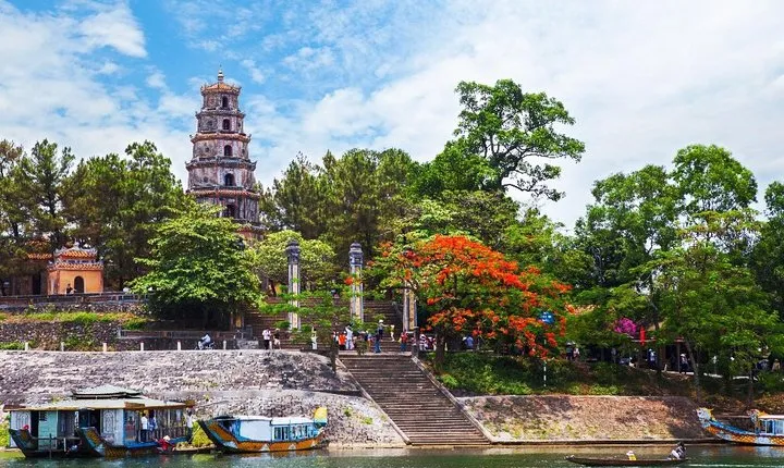 Hue Private Guided Tombs and Thien Mu Pagoda Tour