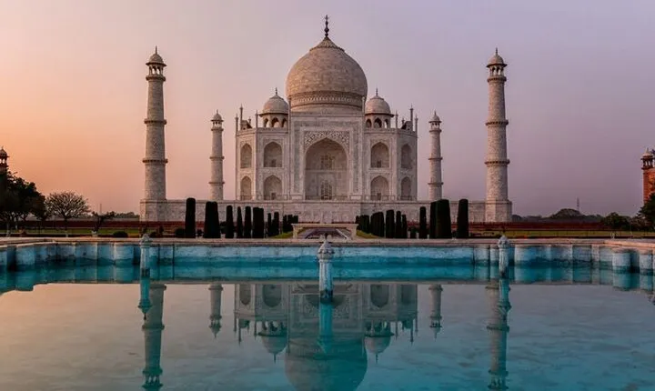Skip the Line - Private Same Day Agra Tour by Luxury Car