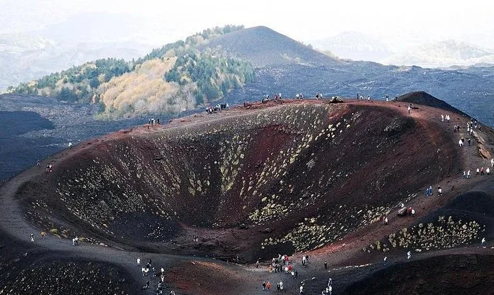 Private tour of Etna and Winery Visit with Food and Wine Tasting from Taormina