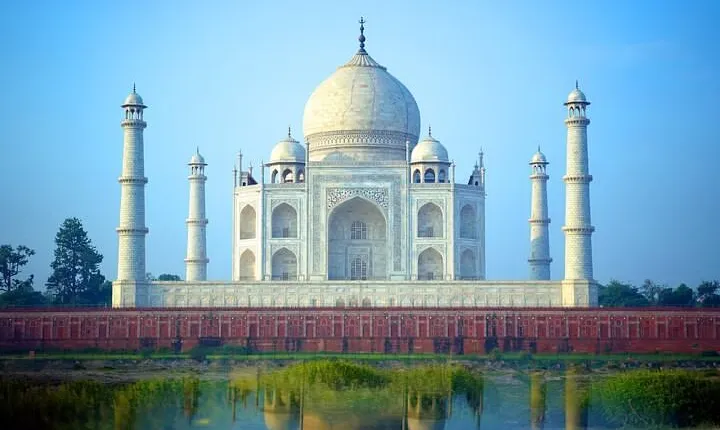 From Delhi: Agra Overnight Taj Mahal Tour By Car or Train