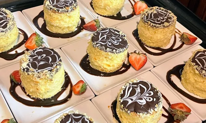 A Taste of the Freedom Trail: Boston's Iconic Food & History Tour