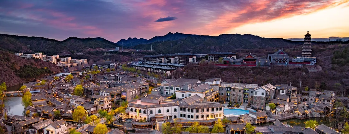 Private Guided Tour to Gubei Water Town and Simatai Great Wall