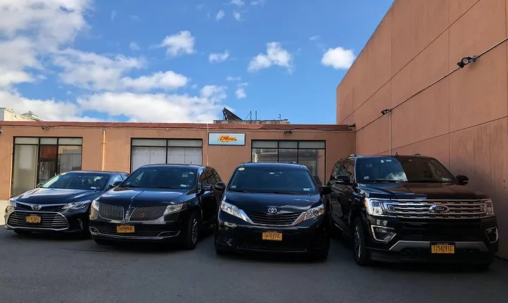 Private Transfer from Manhattan to NYC Airports (JFK/EWR/LGA)