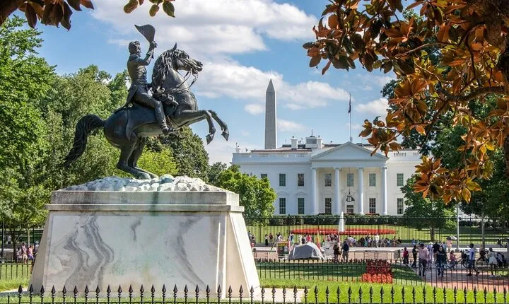 D.C.’s Hidden Observation Deck to Lincoln’s Last Moments