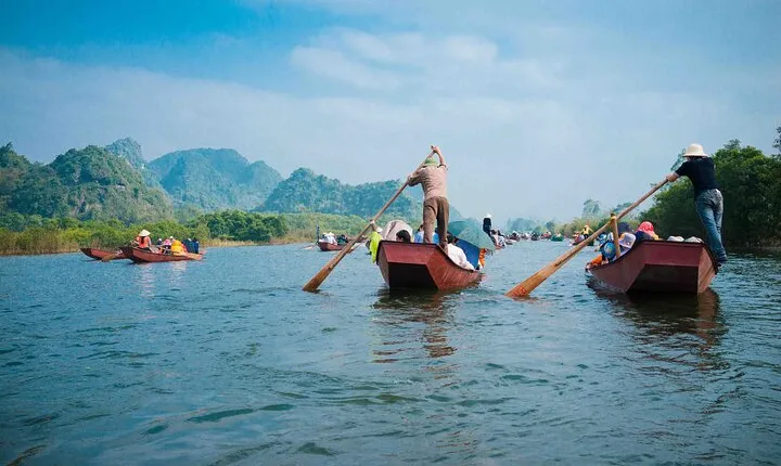 Perfume Pagoda One Day Tour with Boat Ride and Cave