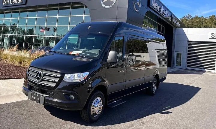 Port of Miami Transfer Service 14 Passengers