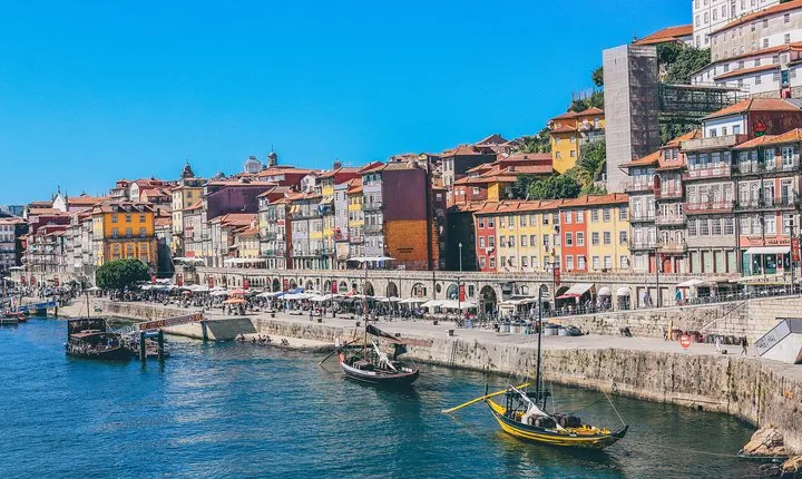 Discover Porto’s most Photogenic Spots with a Local