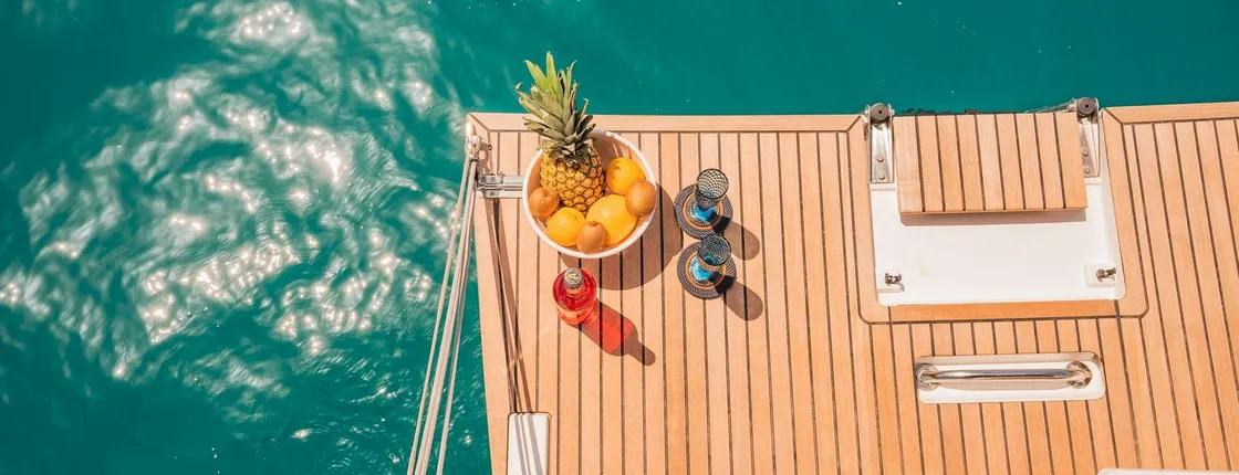 Athens Private Full-Day Sailing Cruise with Greek Meal