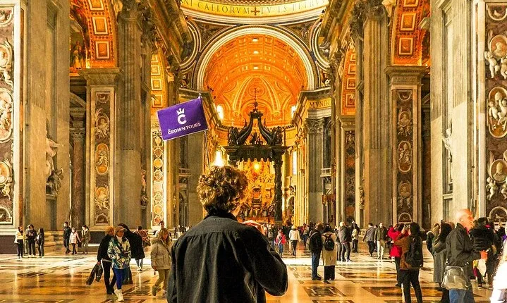 Skip the line: Vatican Museums, Sistine Chapel & St Peters Tour