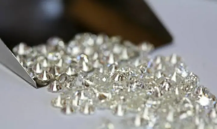 Tour inside the largest diamond exchange center in the world